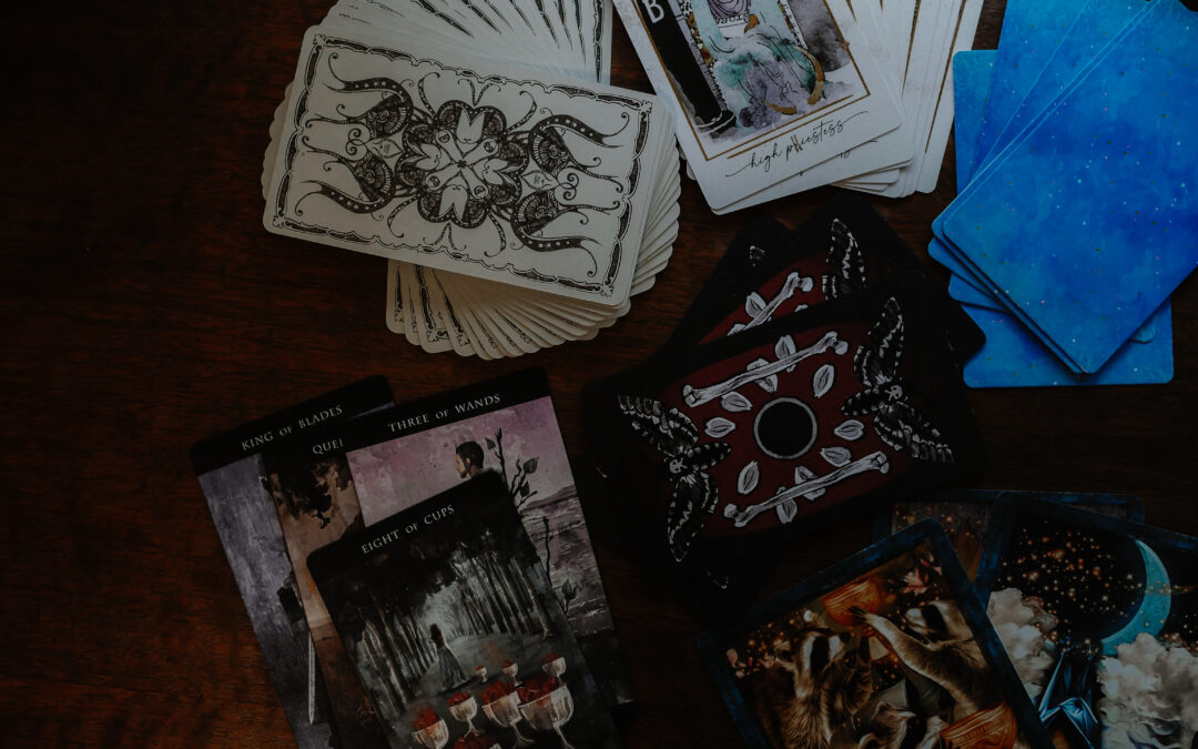 Tips, resources, and decks for new tarot readers